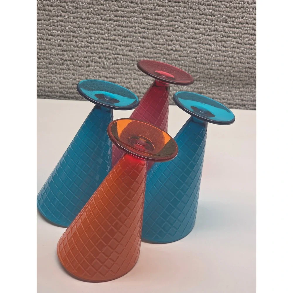 Vintage Style Waffle Cone Ice Cream Sundae Glasses Heart Rim Set of 4 Teal Red